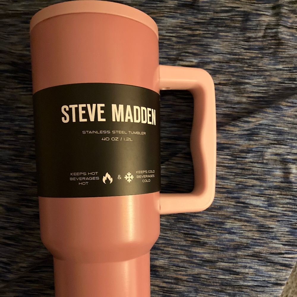 Limited Edition Steve Madden Tumbler nwt 40oz